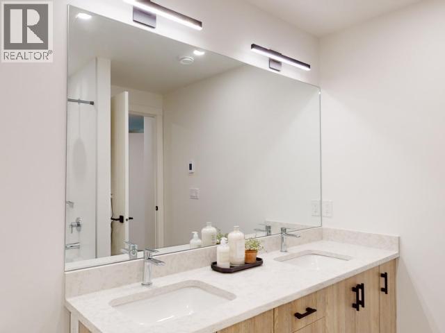 4066 Saturna Ave Property Photo 31