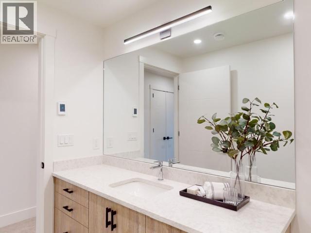 4066 Saturna Ave Property Photo 34