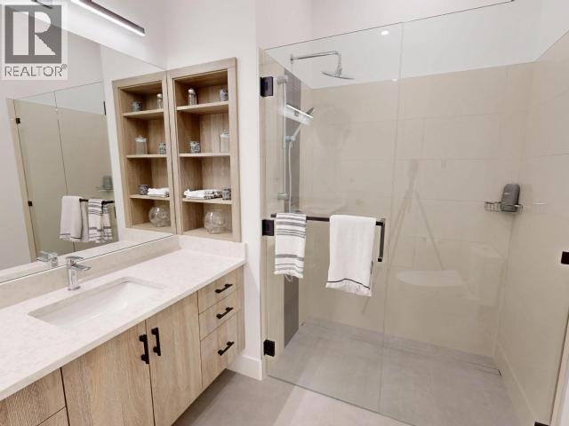 4076 Saturna Ave Property Photo 19