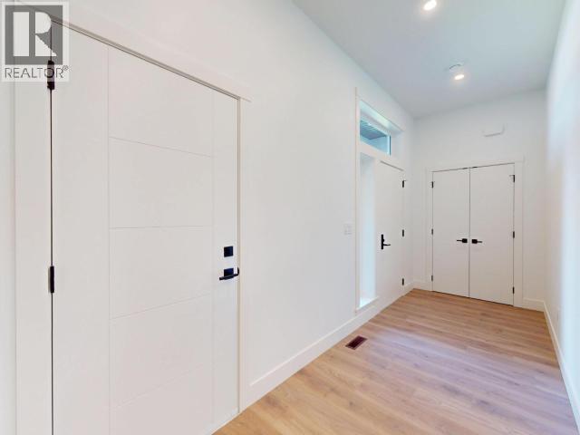 4072 Saturna Ave Property Photo 17
