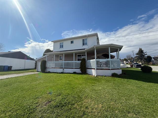 1162 Rue St-Alphonse N. Property Photo 1