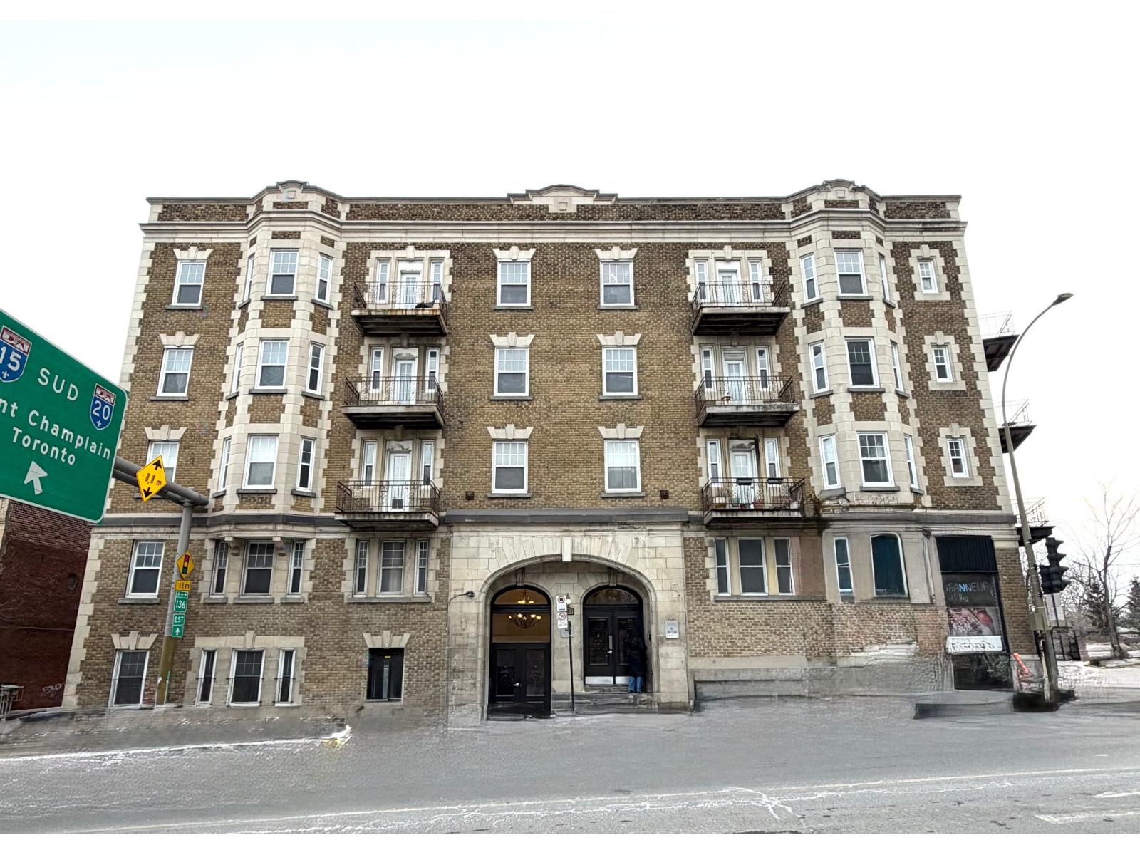2290 Av. Girouard, #22 Property Photo 1