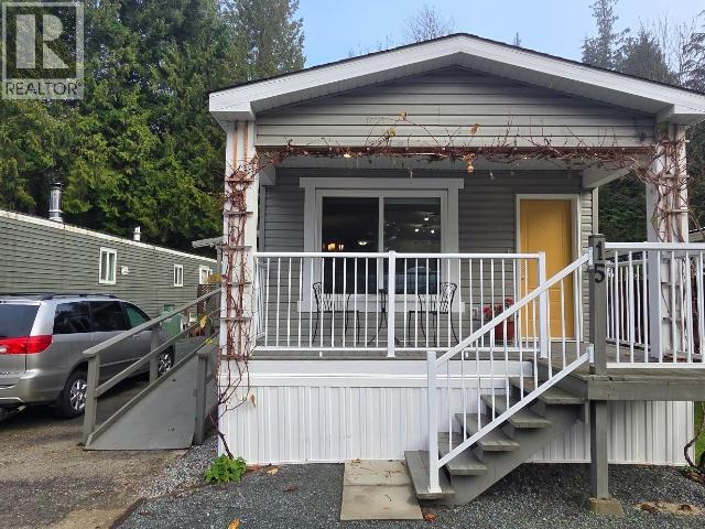 15-8425 HIGHWAY 101 Property Photo 1