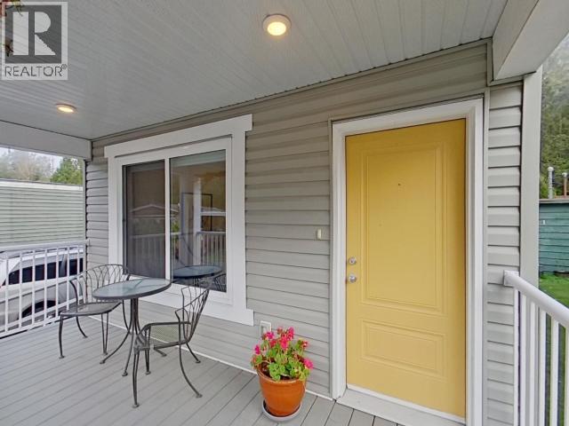 15-8425 Highway 101 Property Photo 2