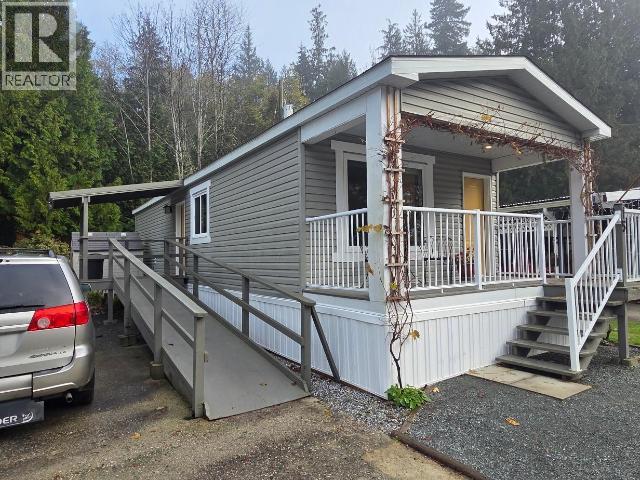 15-8425 Highway 101 Property Photo 3