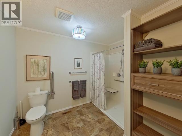 15-8425 Highway 101 Property Photo 11