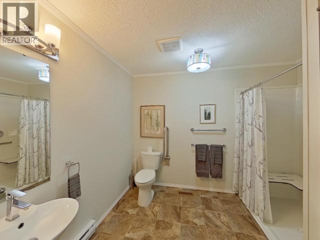 15-8425 Highway 101 Property Photo 12