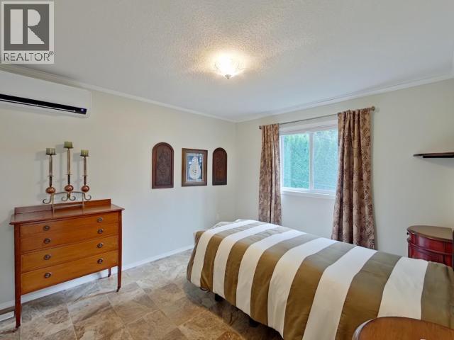 15-8425 Highway 101 Property Photo 13