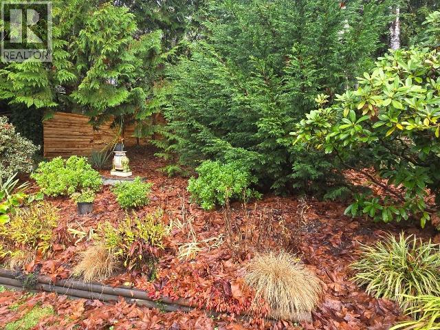 15-8425 Highway 101 Property Photo 19
