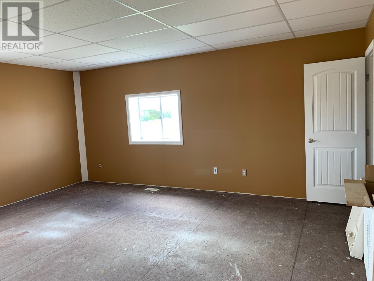 48 Collins Road Property Photo 17