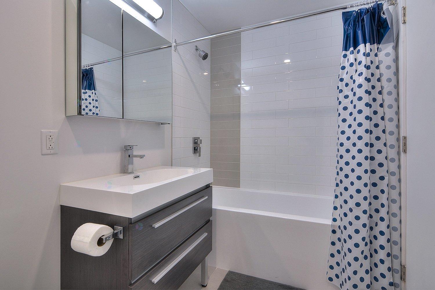 2084 Boul. Décarie, #101a Property Photo 5