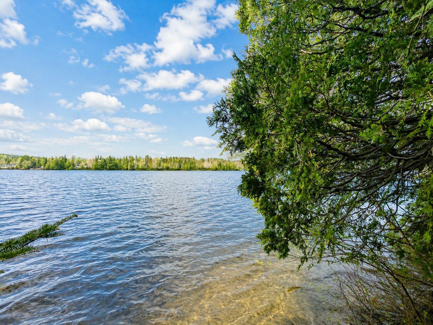 Ch. Du Lac-des-trois-milles E. Property Photo 4
