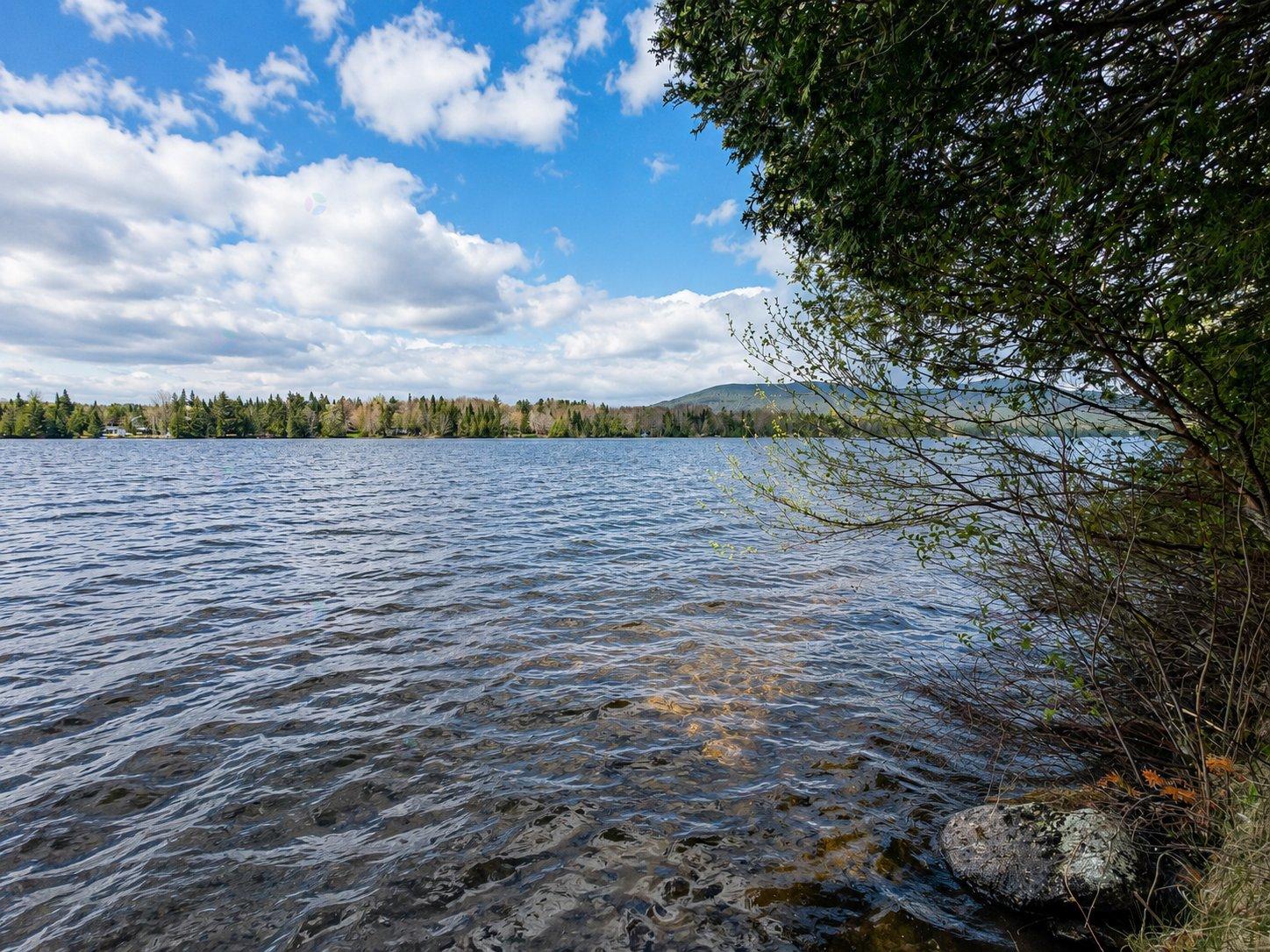 Ch. Du Lac-des-trois-milles E. Property Photo 5