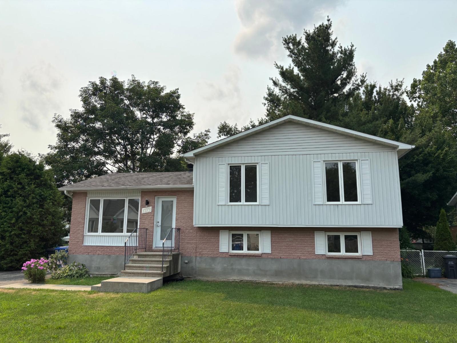 1713 Rue Des Pâquerettes Photo de la propriété 1