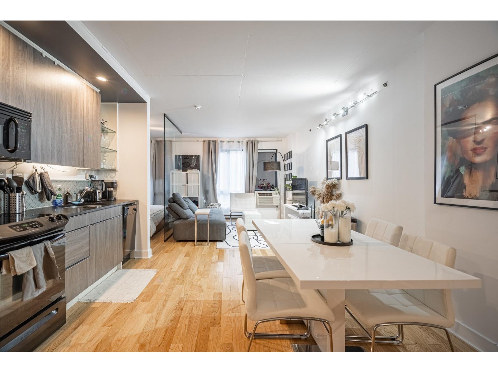 400 Rue De L'inspecteur, #105 Property Photo 1