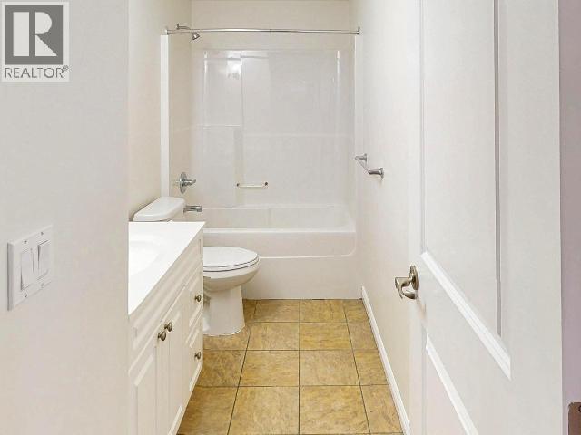 22-4415 Manson Ave Property Photo 4