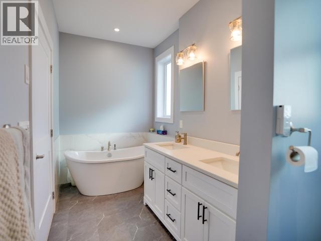 4351 Quebec Ave Property Photo 28