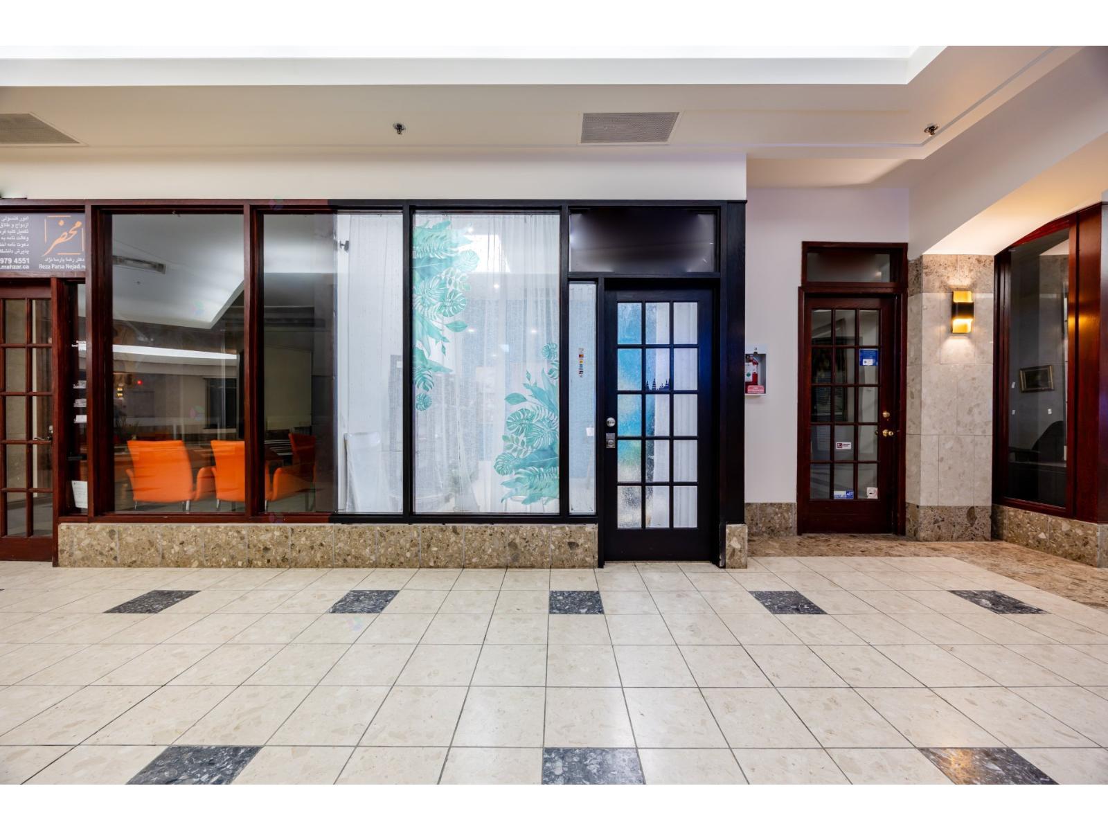 4055 Rue Ste-catherine O., #115 Property Photo 3