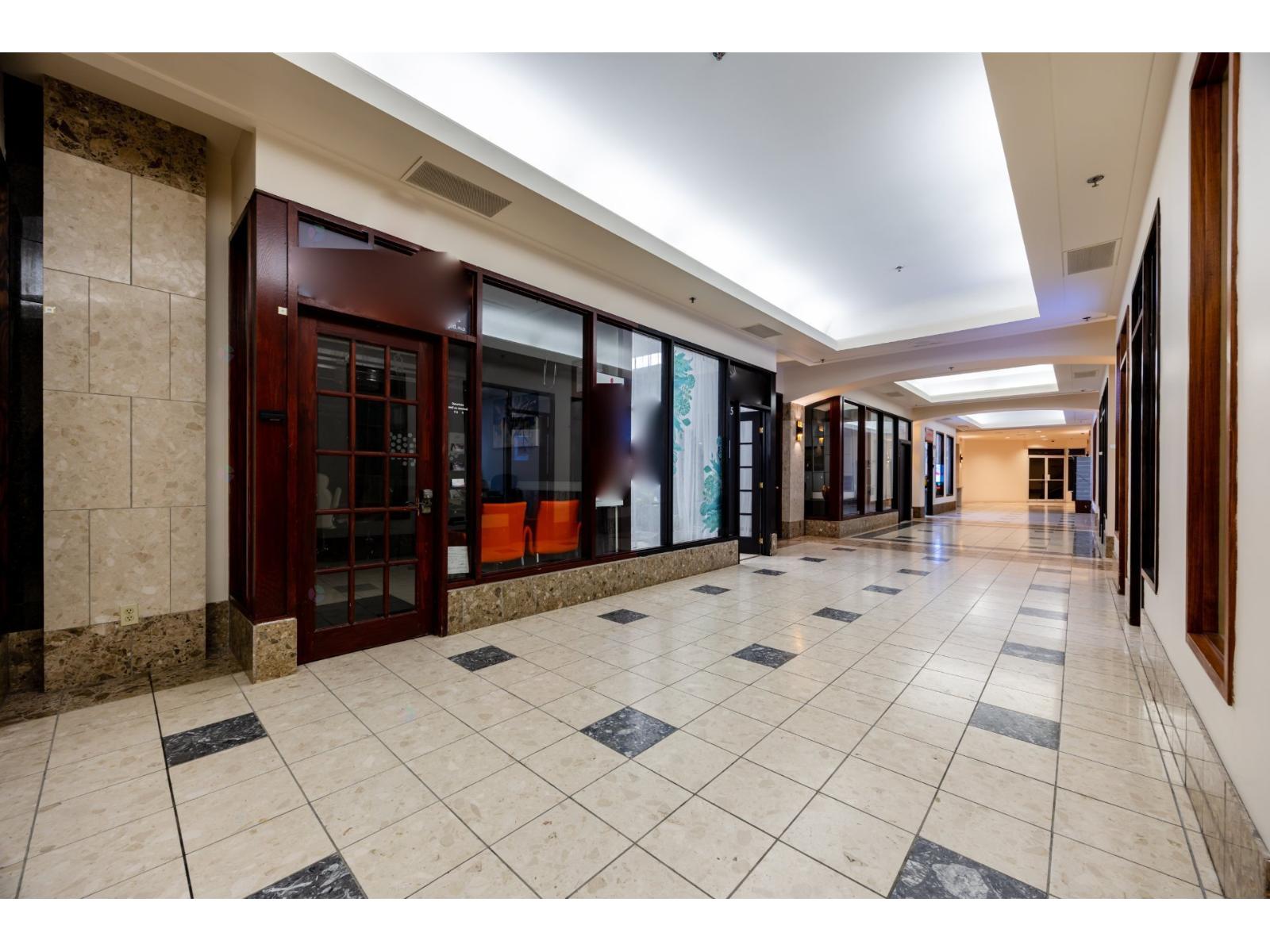 4055 Rue Ste-catherine O., #115 Property Photo 4