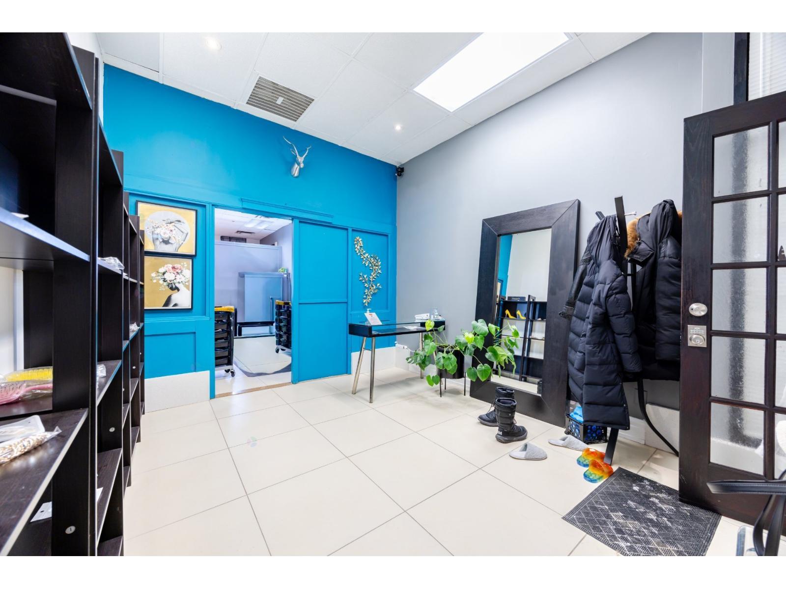 4055 Rue Ste-catherine O., #115 Property Photo 8