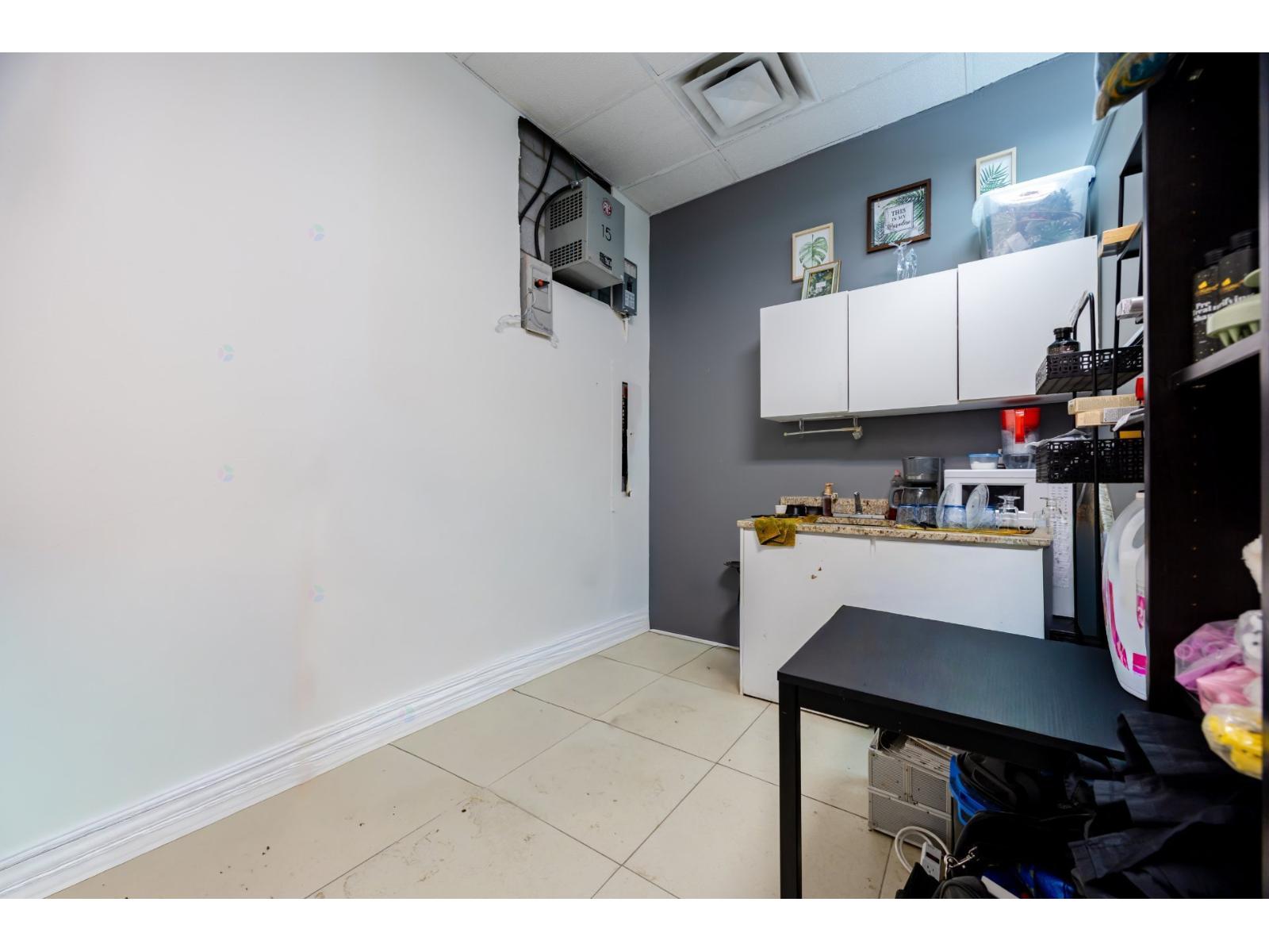 4055 Rue Ste-catherine O., #115 Property Photo 9