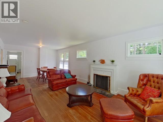 6237 Lund Property Photo 7