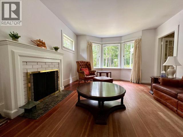 6237 Lund Property Photo 10