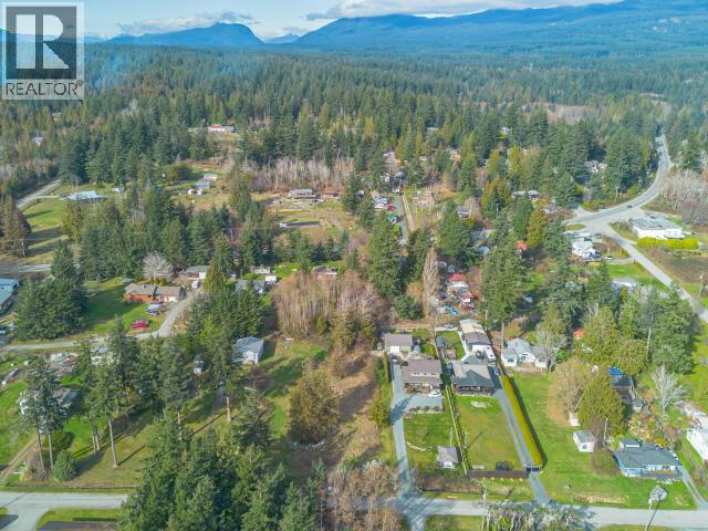 9868 View Road Property Photo 10