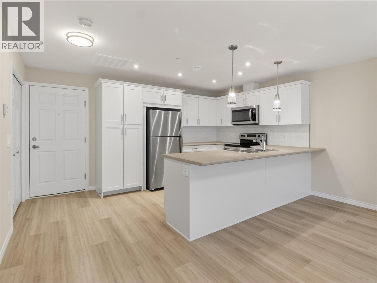 3362 SKAHA LAKE Road Unit# 604