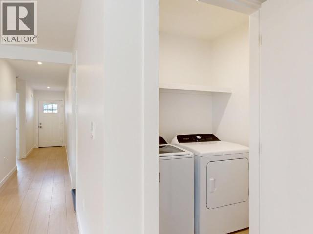 7164 Edgehill Crescent Property Photo 11