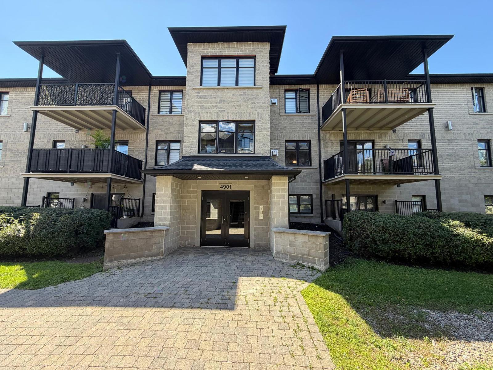 4901 Av. Eliot, #201