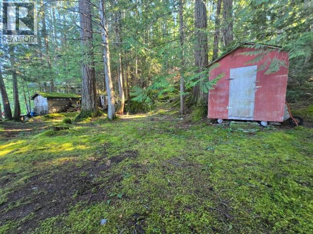 9162 Powell Lake Property Photo 6