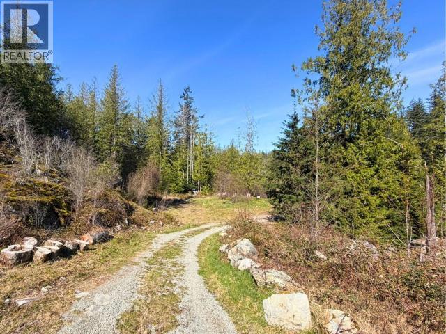 1731 Highway 101 Property Photo 10