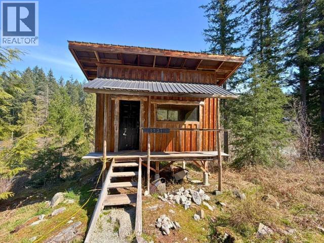 1731 Highway 101 Property Photo 15