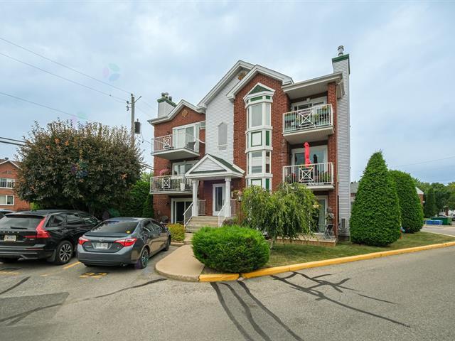 22 Ch. St-françois-xavier, #102 Property Photo 1