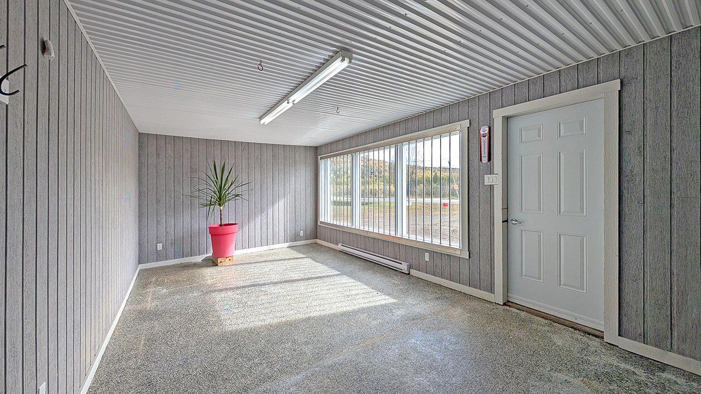4221z Ch. Des Brises Property Photo 13