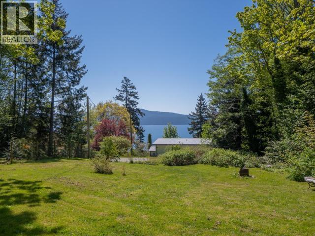 8981 Highway 101 Property Photo 1