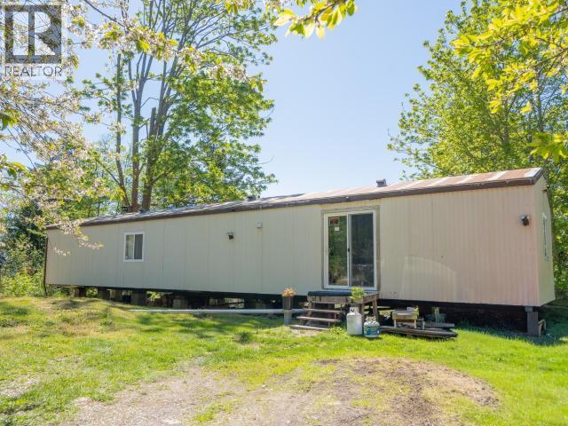 8981 Highway 101 Property Photo 6