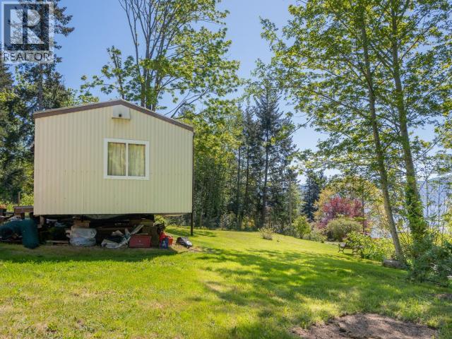 8981 Highway 101 Property Photo 7
