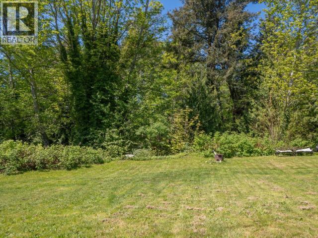 8981 Highway 101 Property Photo 31