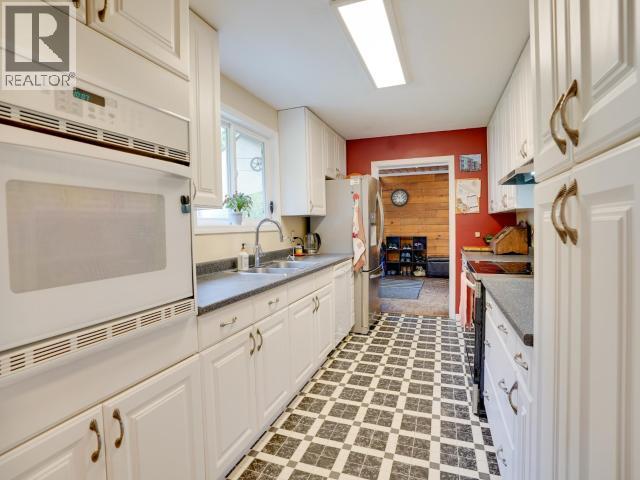 3008 Ash Street Property Photo 10