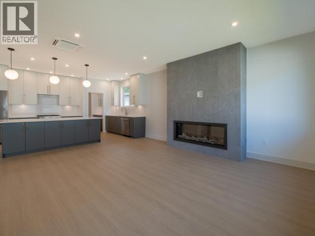 4158 Bowness Ave Property Photo 19