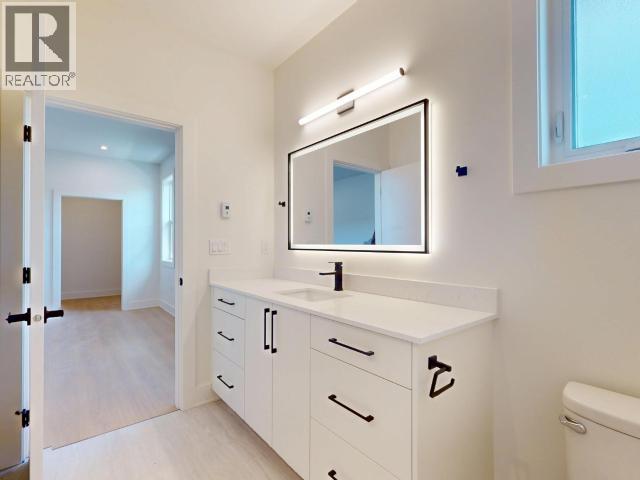 4158 Bowness Ave Property Photo 25