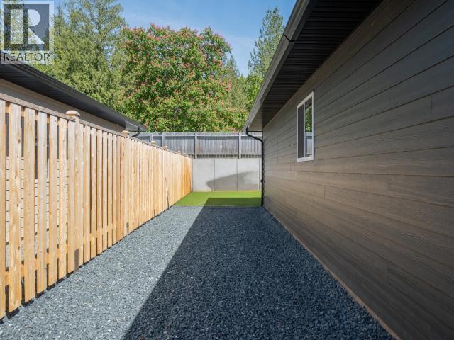 4158 Bowness Ave Property Photo 40
