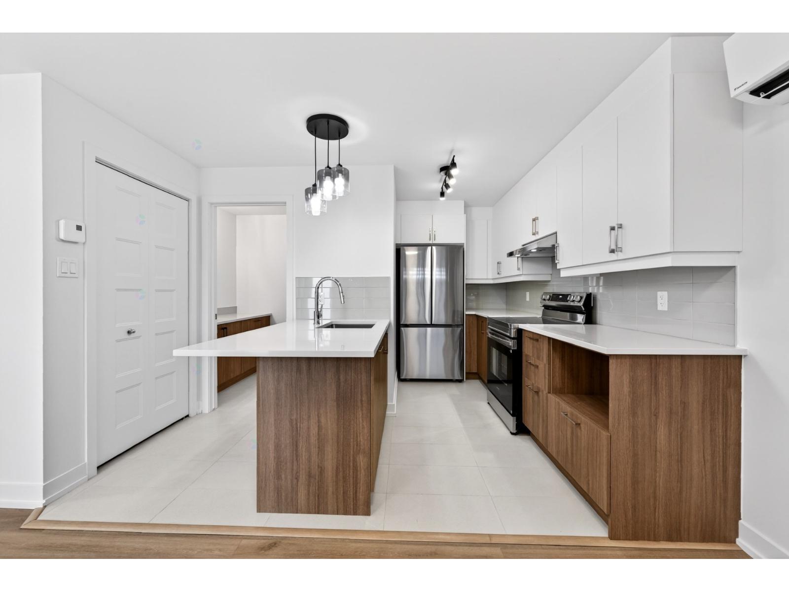 62 Rue Des Ormes Property Photo 1