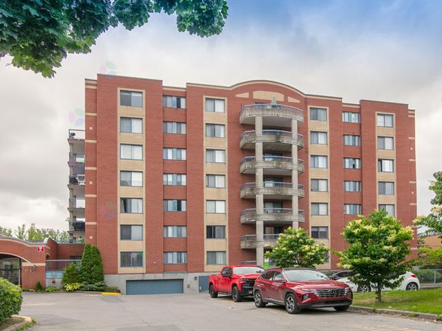 4470 Ch. Des Cageux, #604 Property Photo 1