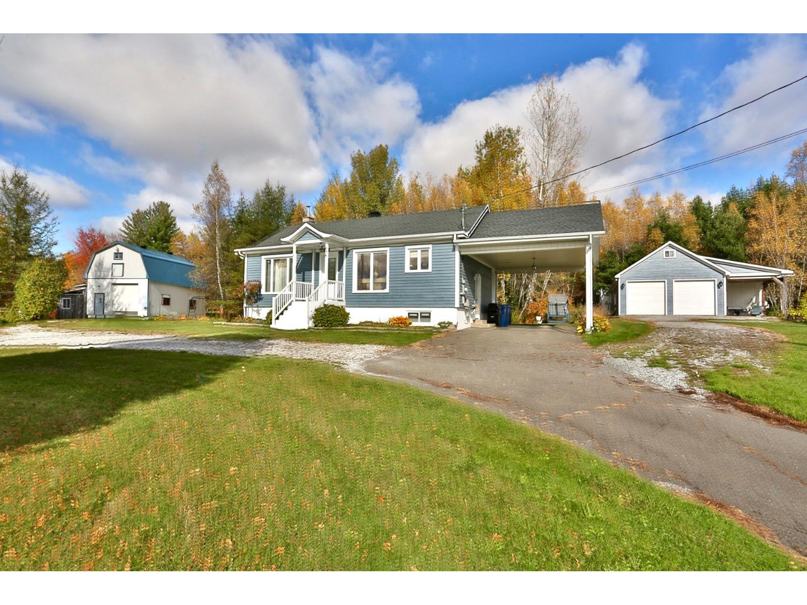 656z Rue Principale O. Property Photo 1
