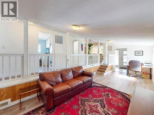 42-4500 Claridge Road Property Photo 3