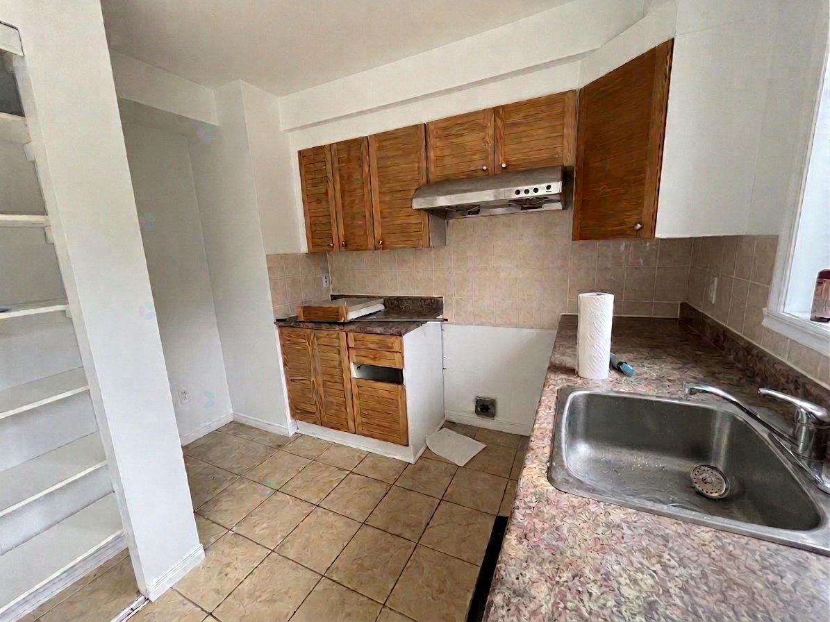 1015 Rue Péloquin Property Photo 6