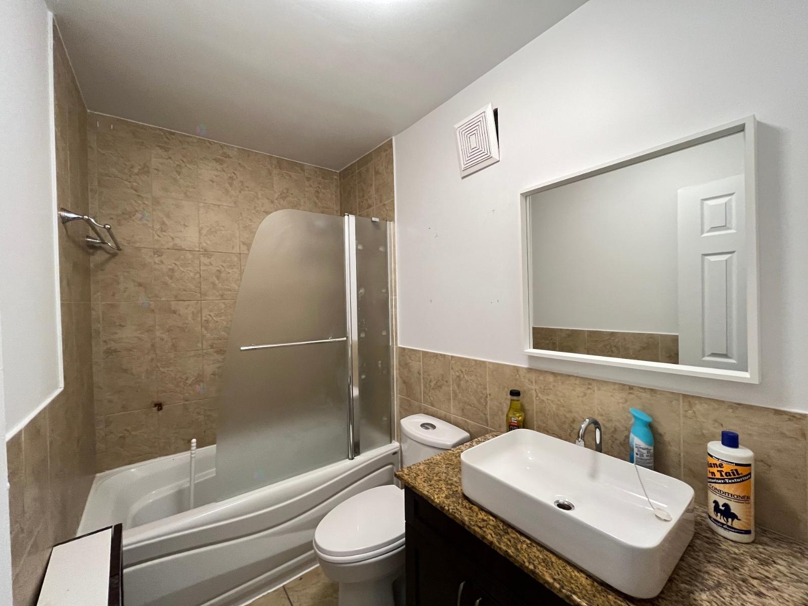 1015 Rue Péloquin Property Photo 11
